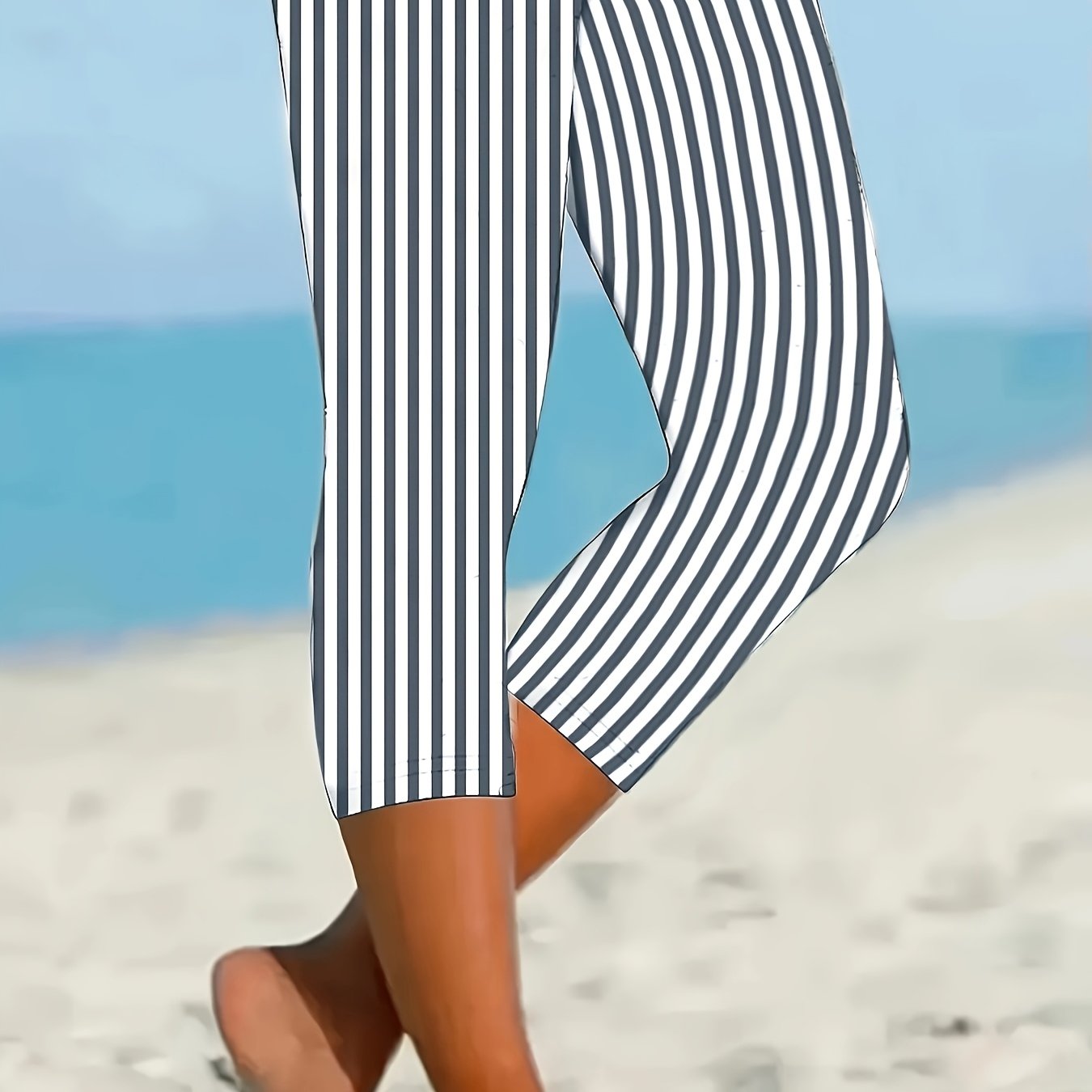 Women's Plus Size Striped Print Capri Leggings Mid-Stretch Travel Comfortable