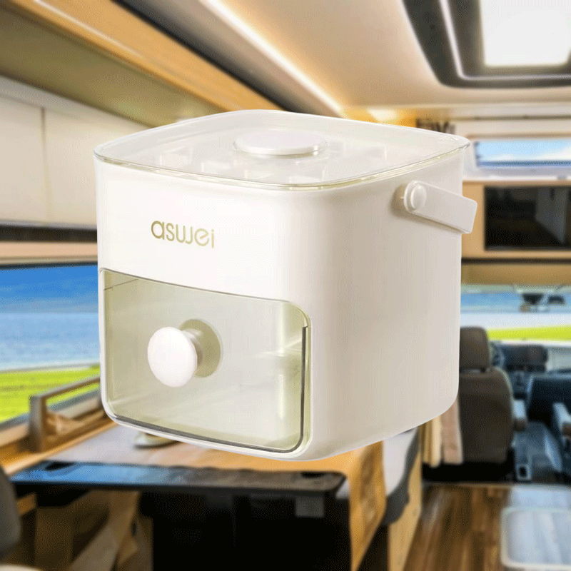 Large Capacity Manual Ice Maker for Family & Summer Use