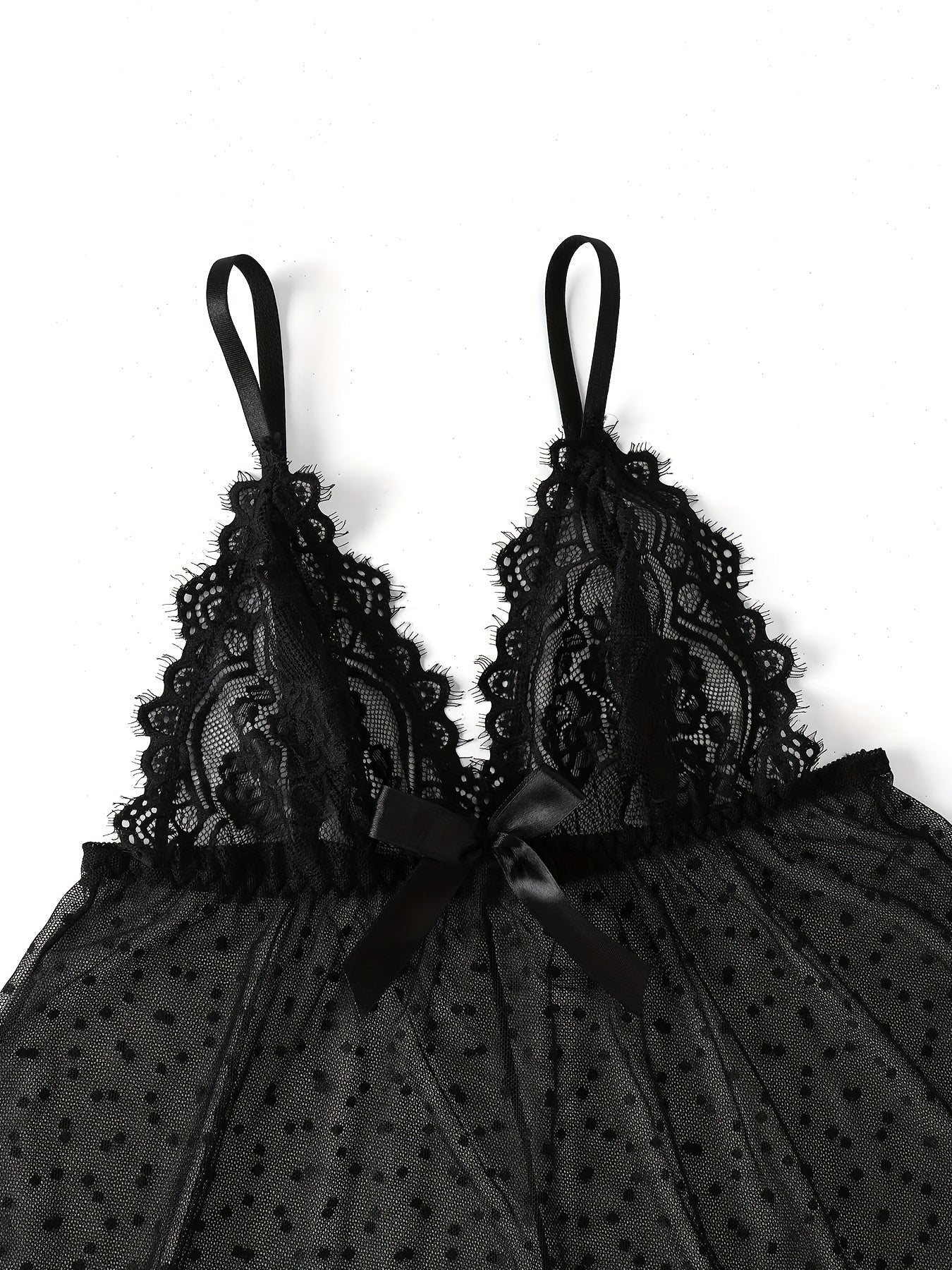 Женская ночная сорочка из кружева с сетчатой подкладкой в горошек и кружевными деталями, милое ночное платье-бэбидол с бантом, изготовлено из трикотажной ткани 95% полиэстера и 5% эластана, без чашечек, легкая взрослая ночная одежда - 40 г/м².