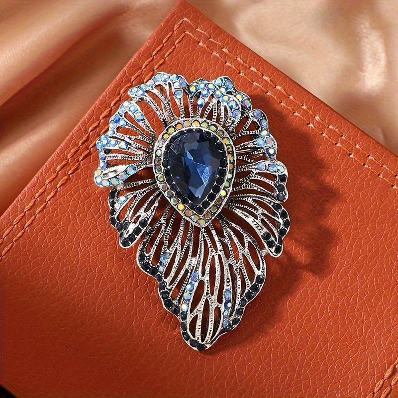 Antique Crystal Leaf Brooch for Women Hollow Design Alloy Rhinestones