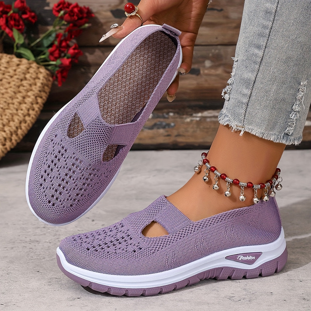 Women's Casual Slip-On Sneakers Lightweight Breathable White Shoes for Travel