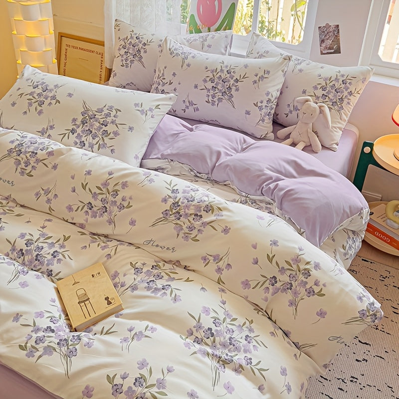 Yumshoq gullar naqshidagi yotoq to'plami, yostiq qoplari bilan birga, nafas oladigan polyesterdan tayyorlangan va zip yopilishi mavjud. Har mavsum uchun mos, yotoqxona va mehmonxonalar uchun mukammal.