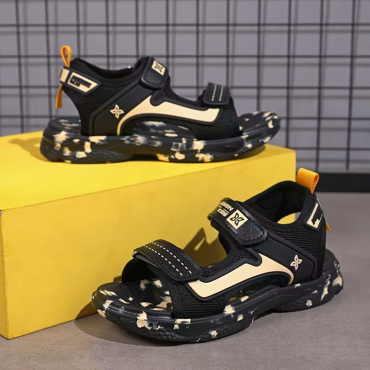 Kids Mesh Sneakers Boys Girls Breathable Lightweight Casual All-Season