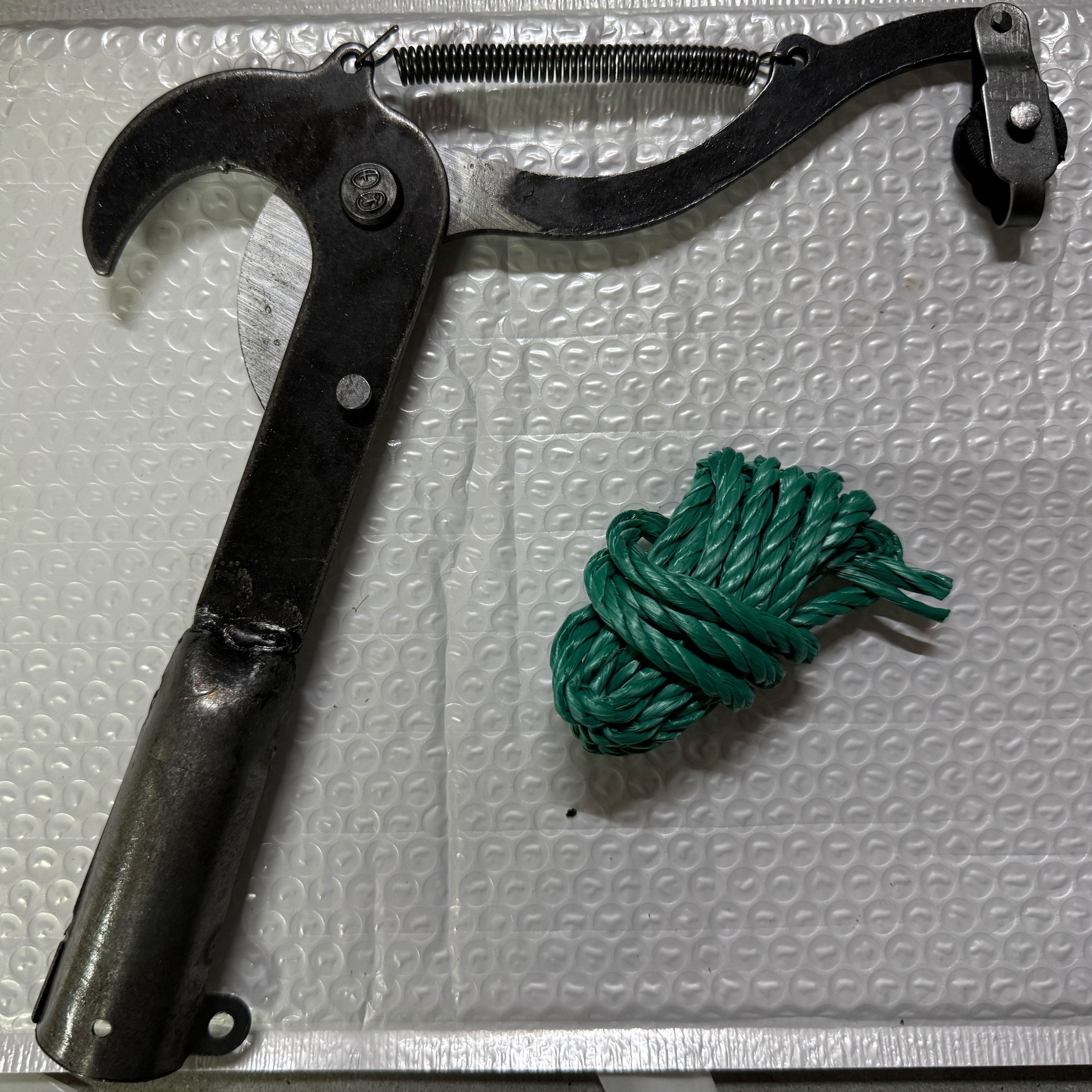 Modern Fruit Picker with Extension Rope and Pruning Shears for Home Use