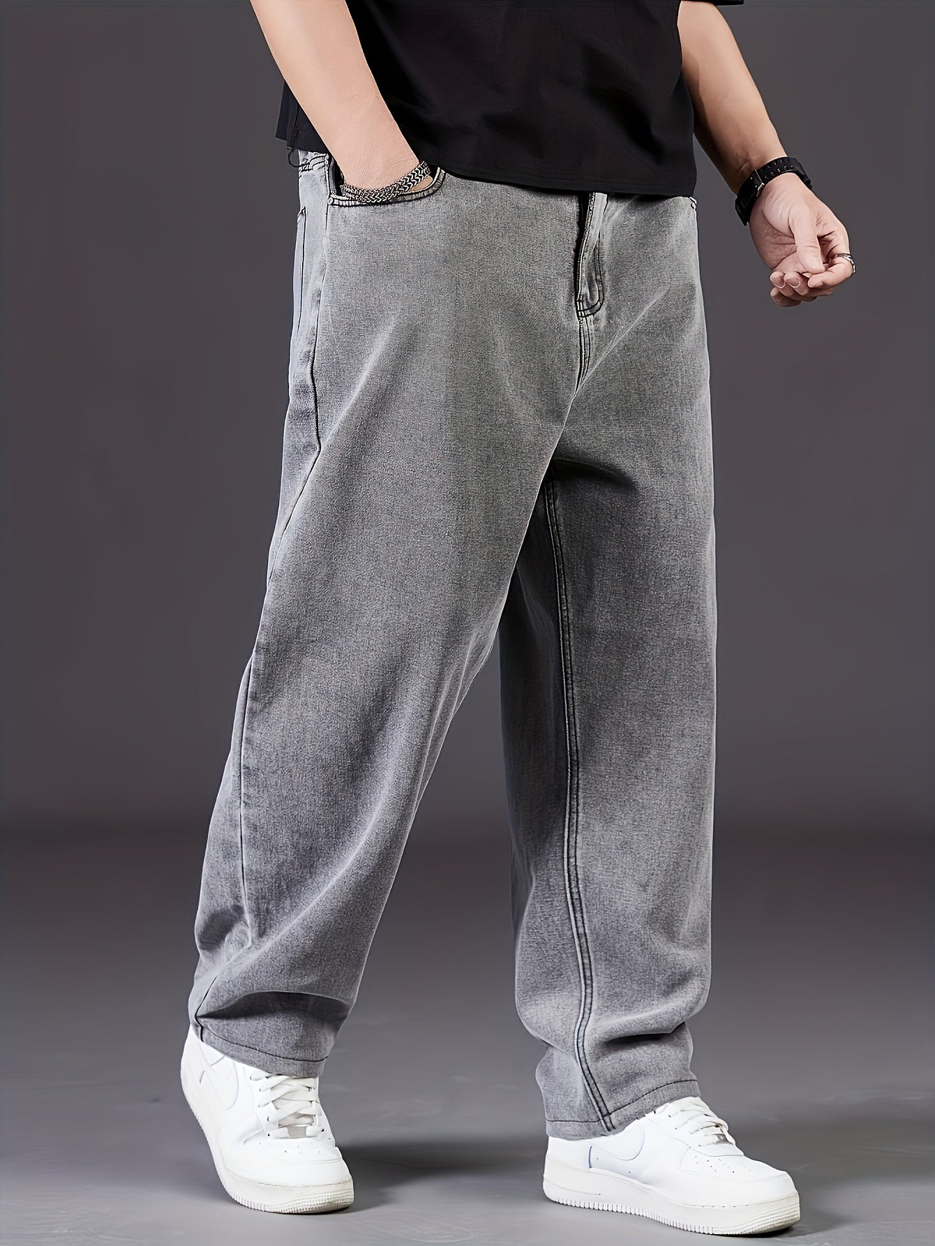 Erkaklar uchun plussiz to'g'ri oyoq jinsilari, yuvilgan detali bilan, keng kesim, cho'zilmaydigan paxta aralashmasi mato. Bahor/kovak mavsumi uchun mos. UserDefaults#TD9904.