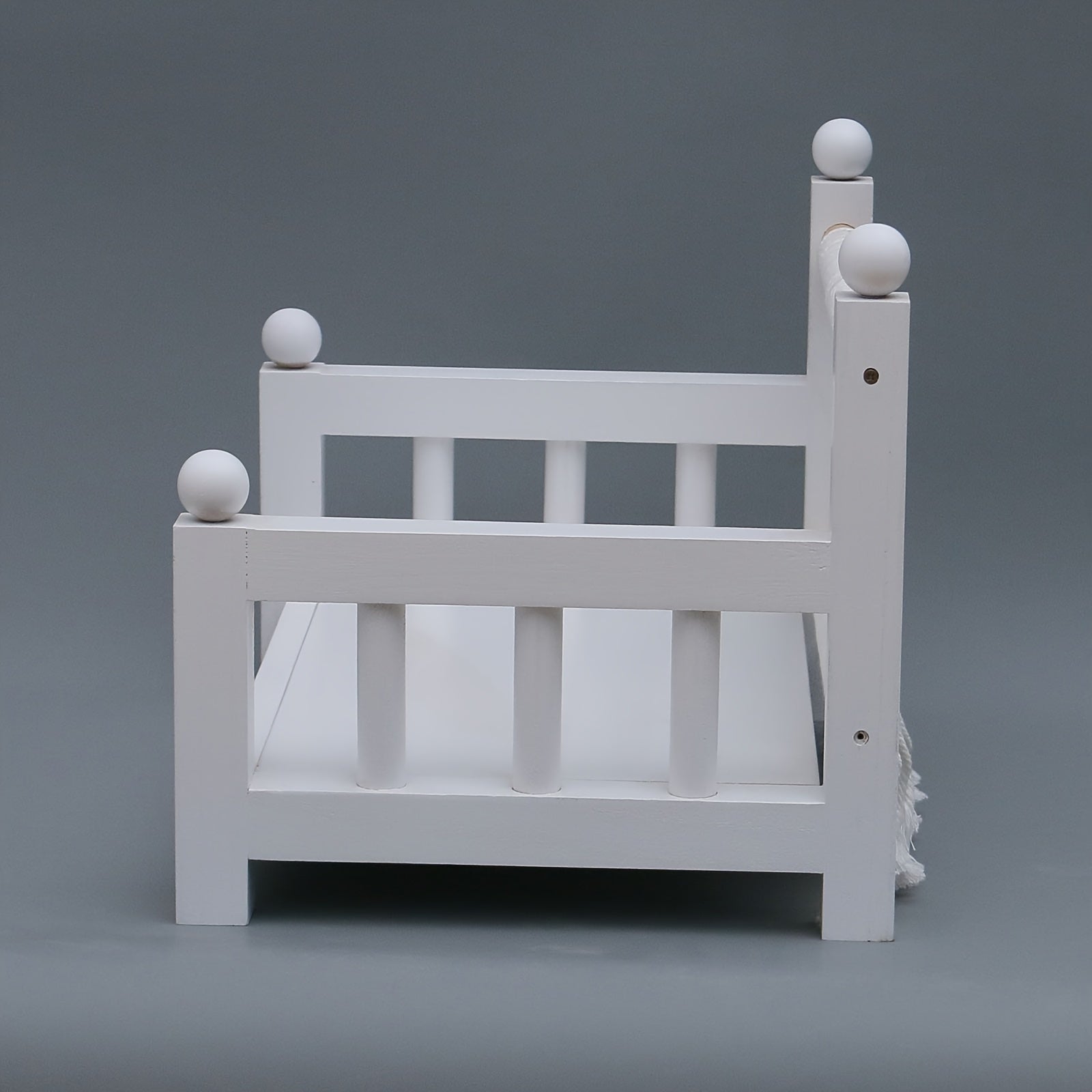 Baby Photography Props White Wooden Crib Bed for Newborn Photos