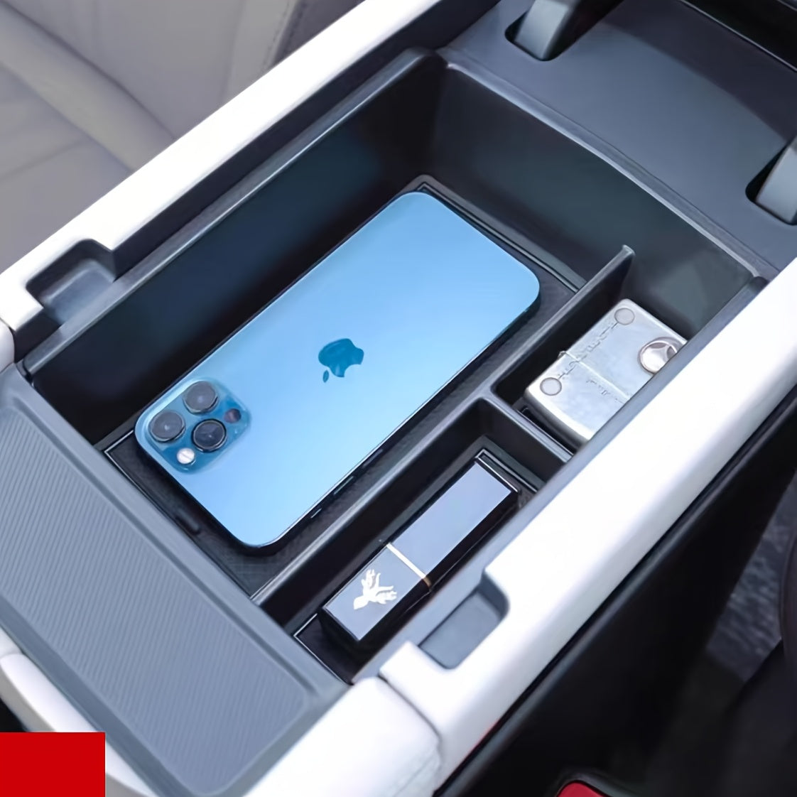 Avtomobil ichki qismi markaziy konsol saqlash qutisi tashkilotchisi plastmassa ko‘p bo‘limli