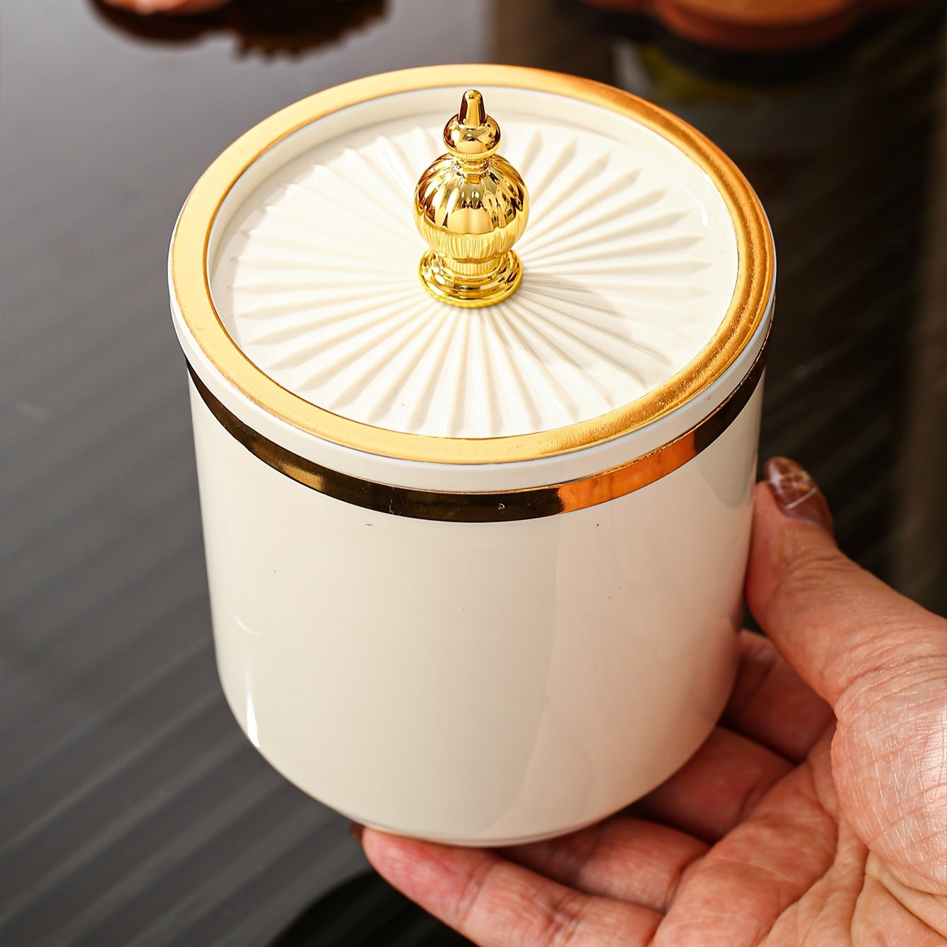 Airtight Round Storage Jar for Dried Fruits and Spices - Reusable Nordic-Inspired Container