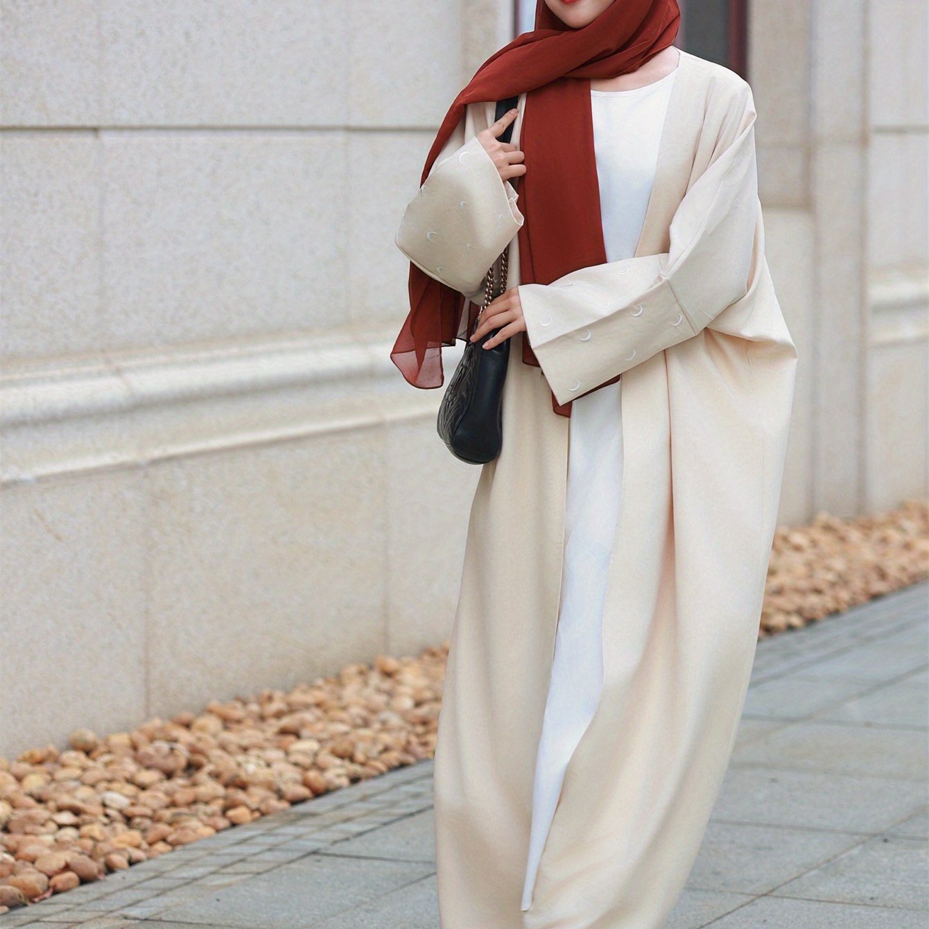 Plus Size Elegant Moon Embroidered Sleeve Abayas for Middle Eastern Muslims