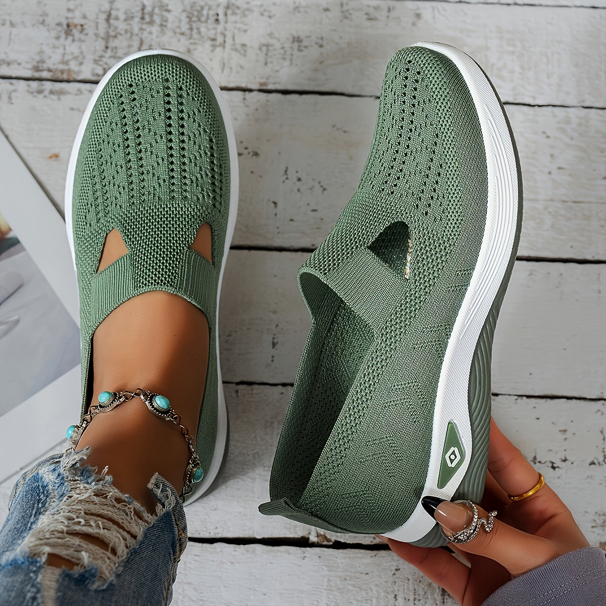 Women's Mesh Slip-On Sneakers Lightweight Breathable Walking Shoes