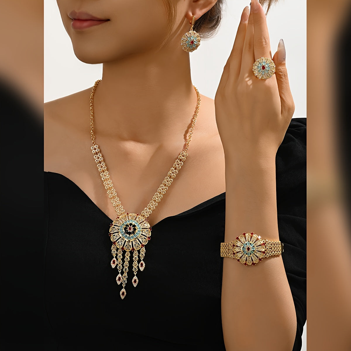 Vintage Arab Uslubidagi MEIZ Zargarlik To'plami - Quloq uzuklari, Marjon, Bilaguzuk va Halqa - 18K Oltin Qoplamali, Sintetik Kubik Zirkoniya va Mis - Kundalik kiyish, Bayramlar, Partiyalar, Karnavallar va Har mavsumda aksessuar sifatida mukammal.