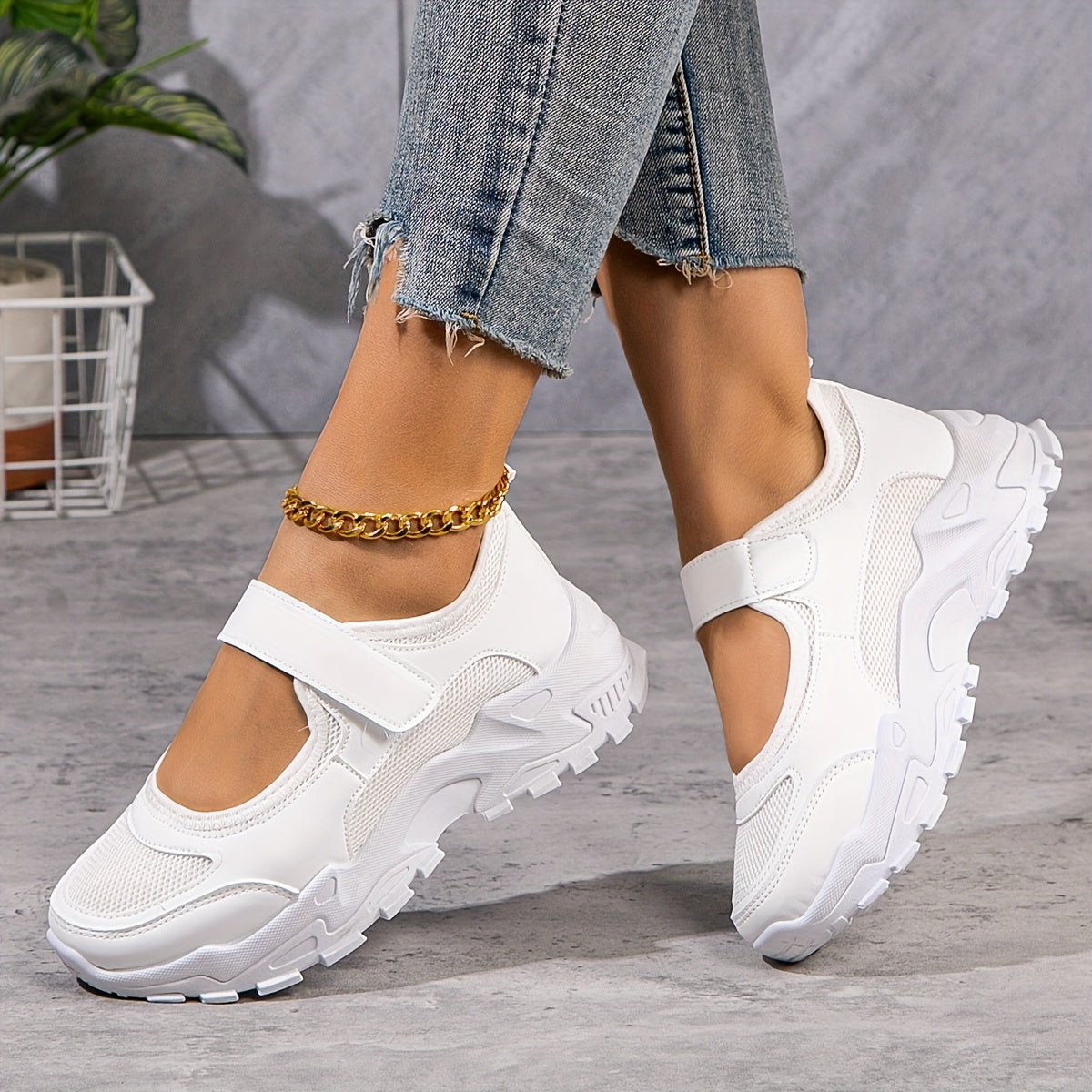 Women's Breathable Mesh Casual Sneakers Non-Slip Thick Sole Black White