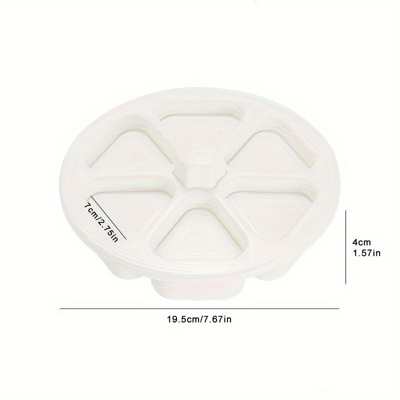 Yaponiya uchburchakli guruch to'pi shakllantiruvchi sushi dengiz o'tlari bilan o'ralgan va o'z-o'ziga tayyor desertlar uchun