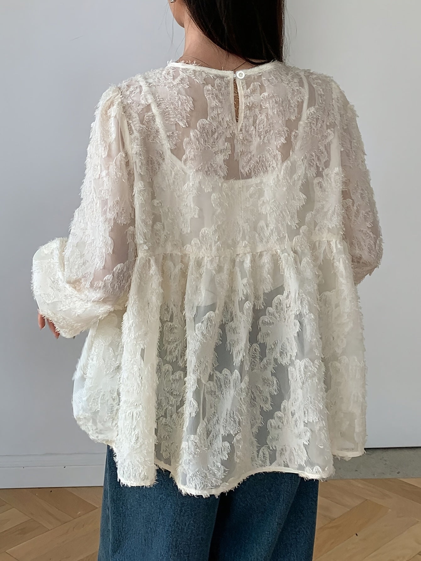 Blusa de manga larga para mujer con dobladillo fruncido en tela de poliéster texturizado