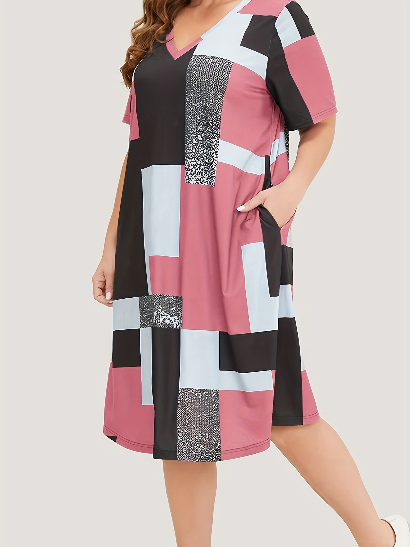 Plus Size Lounge Dress Women's Patchwork Print V Neck Sleep Dress With Pockets