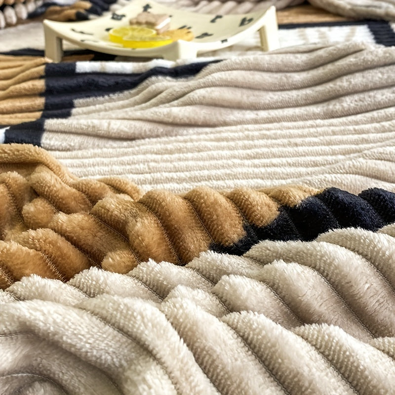 Zamonaviy Geometrik Dizayn Flanel Yotoq Ko'rlagi - Har Mavsumda Foydalanish Uchun Mos Polyester O'rash, Tozalash Oson, 200-250g Og'irlikdagi Yengil Matolar