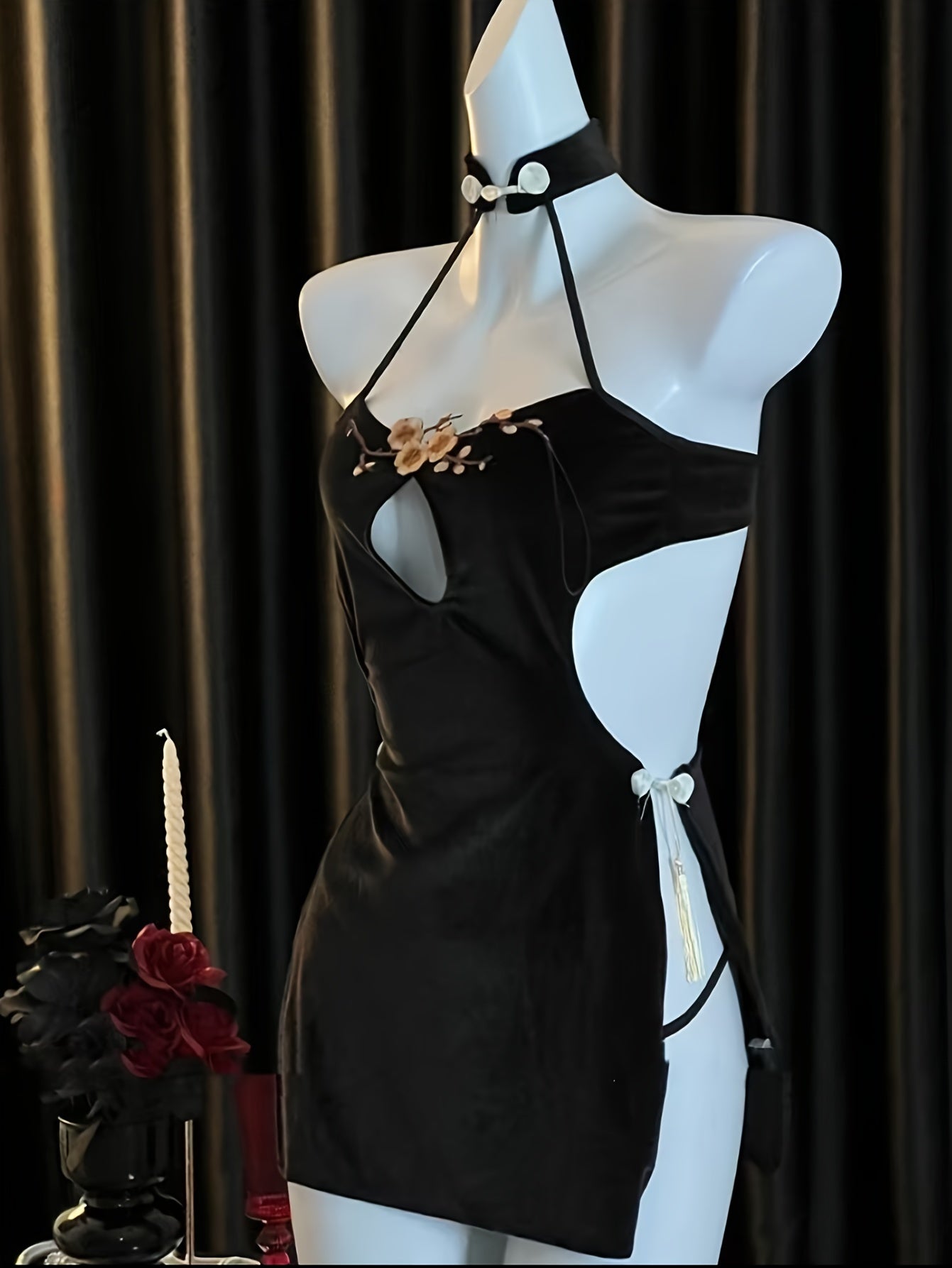 Jozibali O'rik Gul Cheongsam, Yuqori Yirtilish va Velur Ichki Kiym