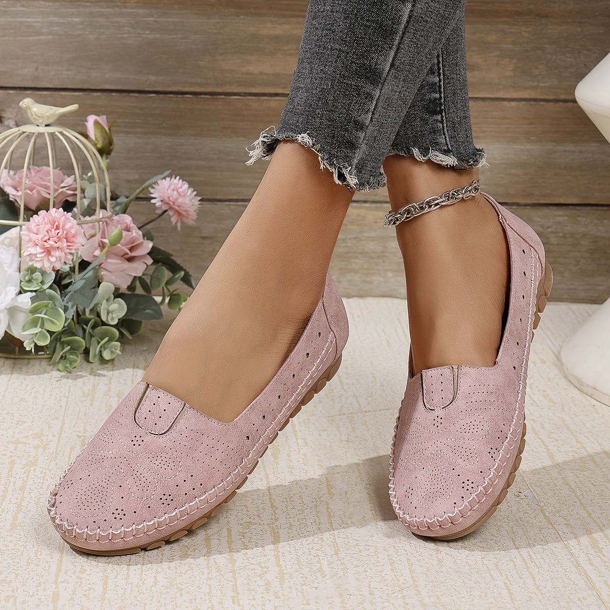 Plus-Size Women Breathable Flat Shoes Casual Embroidered Solid Color