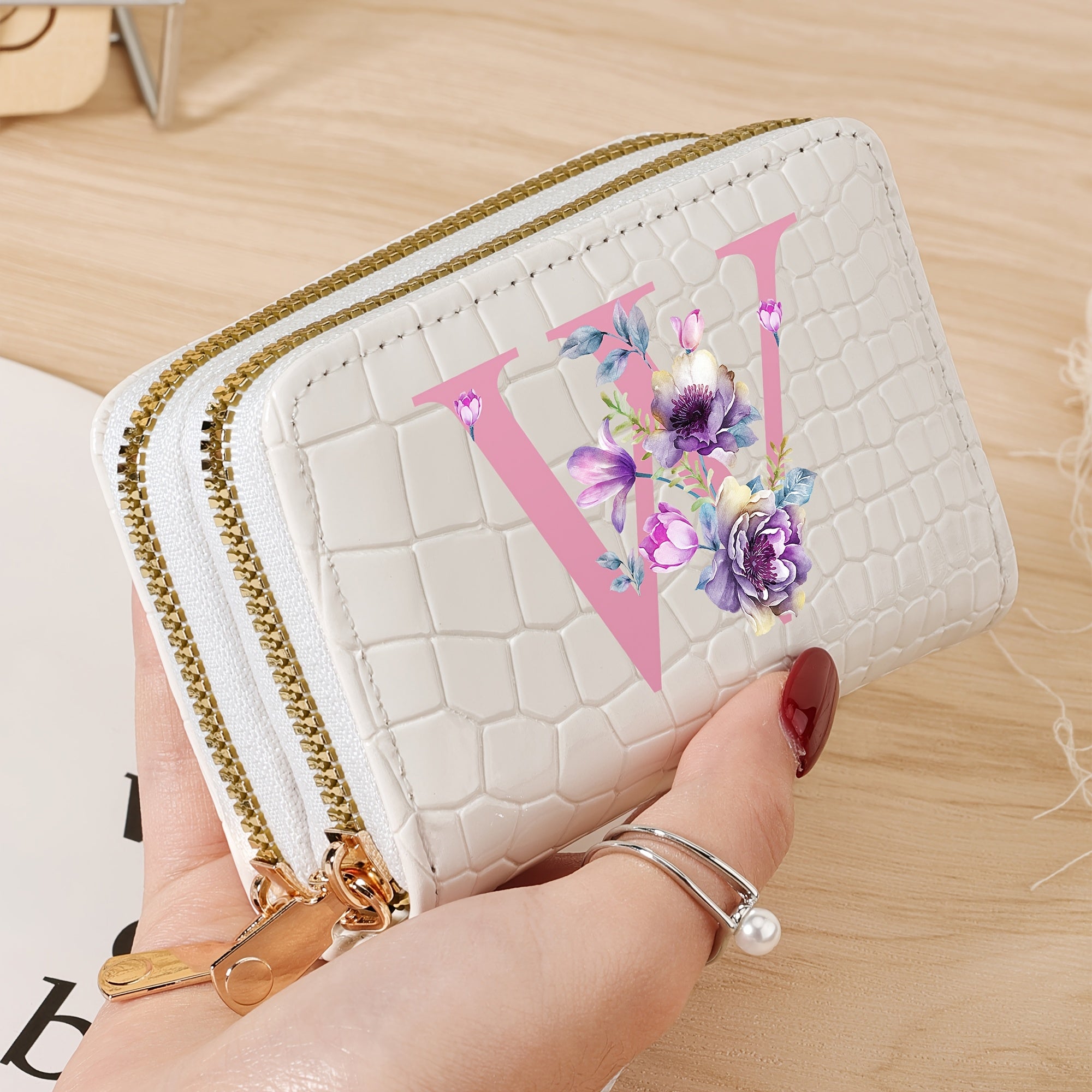 Стильный женский кошелек с крокодиловым узором и дизайном "P", сумка с двойной молнией черного, белого и розового цветов. Модная монетница для путешествий и повседневного использования, школьный аксессуар с текстурой.