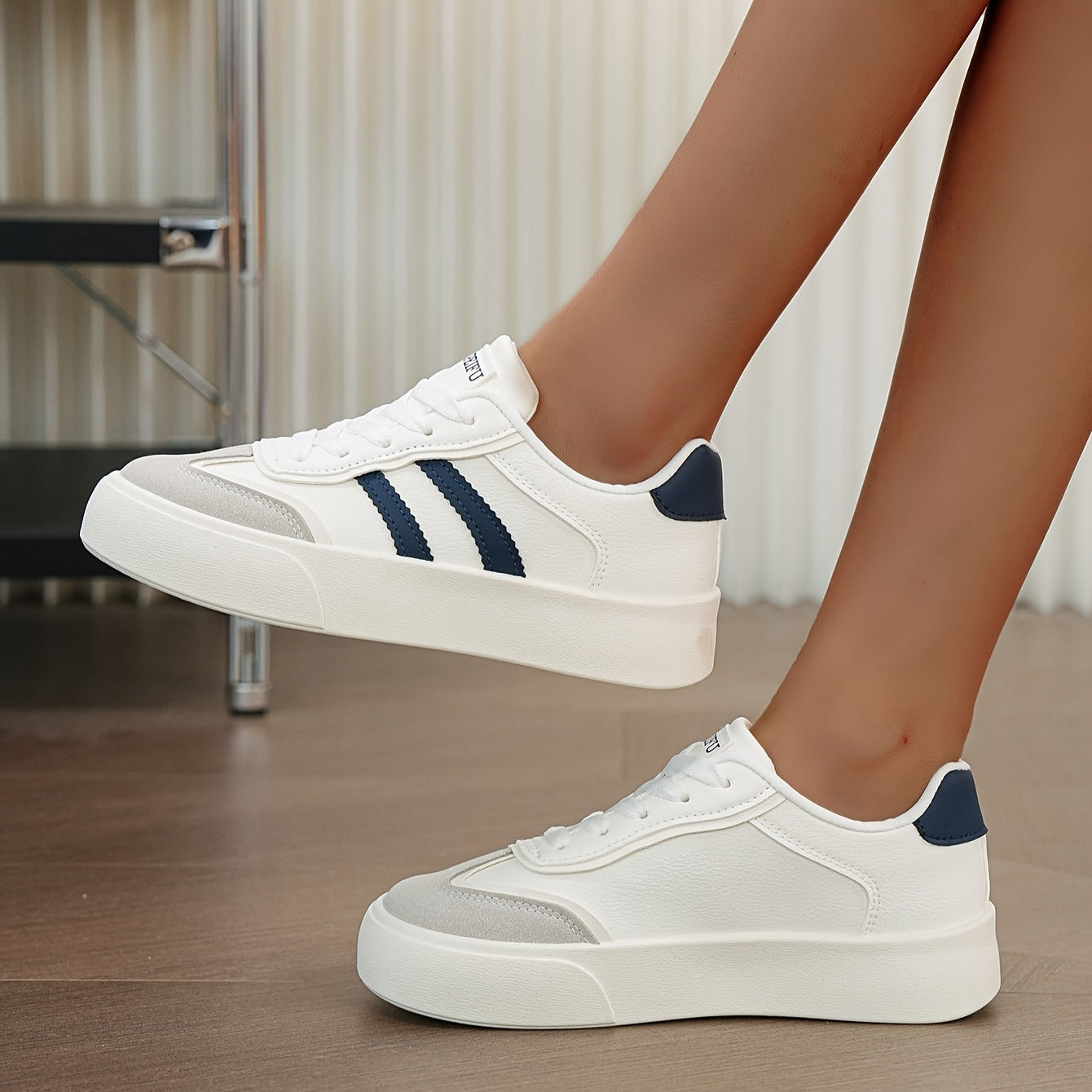 Women’s Casual Sneakers Lightweight PU Low Tops Breathable Fabric Rubber Sole