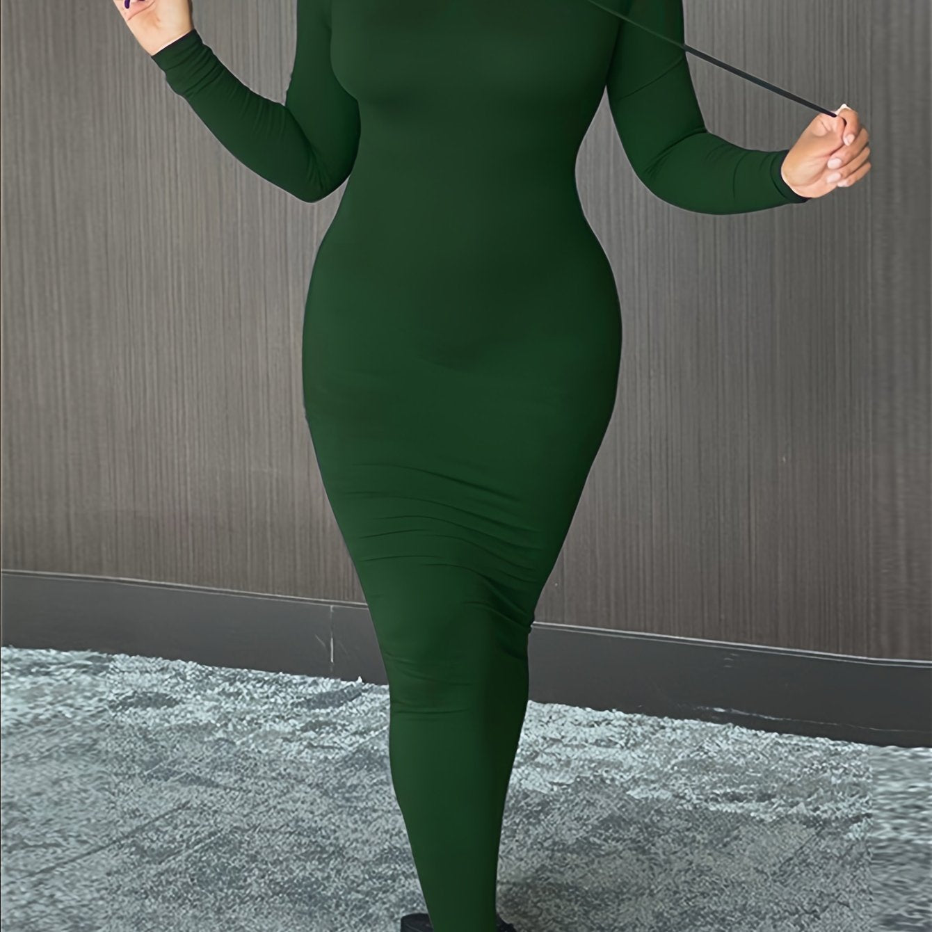 Vestido casual de mujer con capucha, manga larga y cordón en color sólido