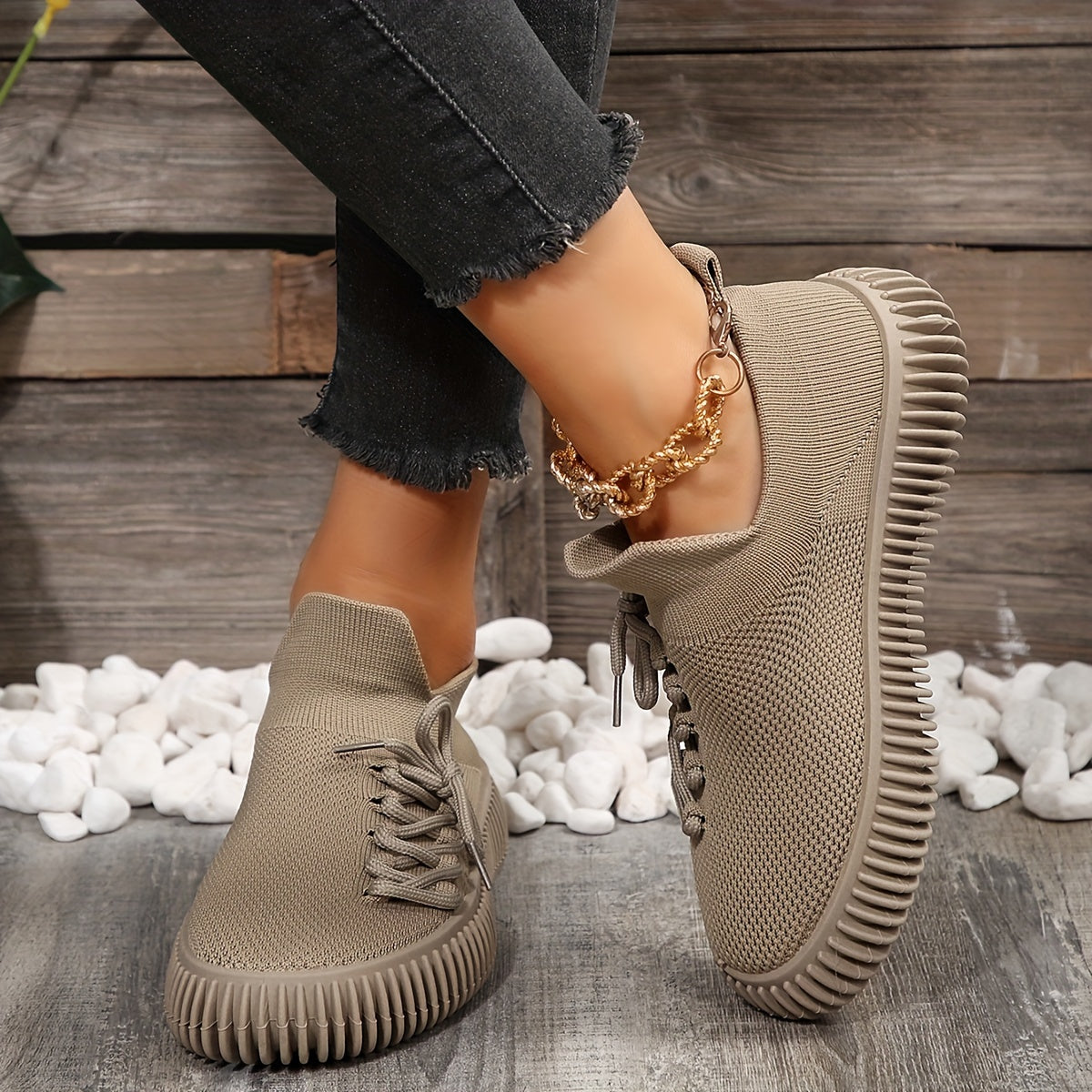Women's Solid Color Breathable Knit Lace-Up Sneakers Low Top Shoes