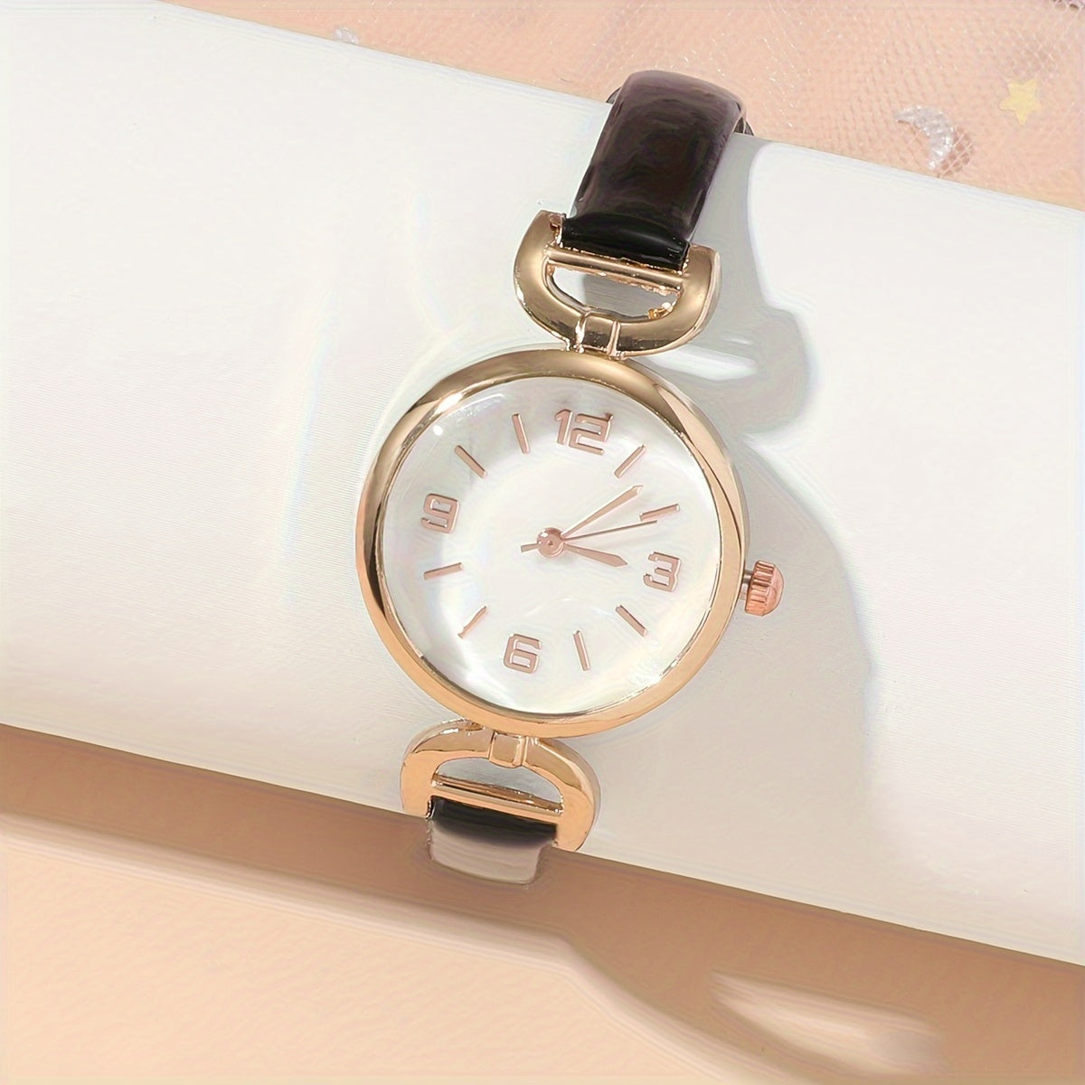 Women's Vintage-Inspired Round Quartz Watch with Faux Leather Band and Zinc Alloy Case