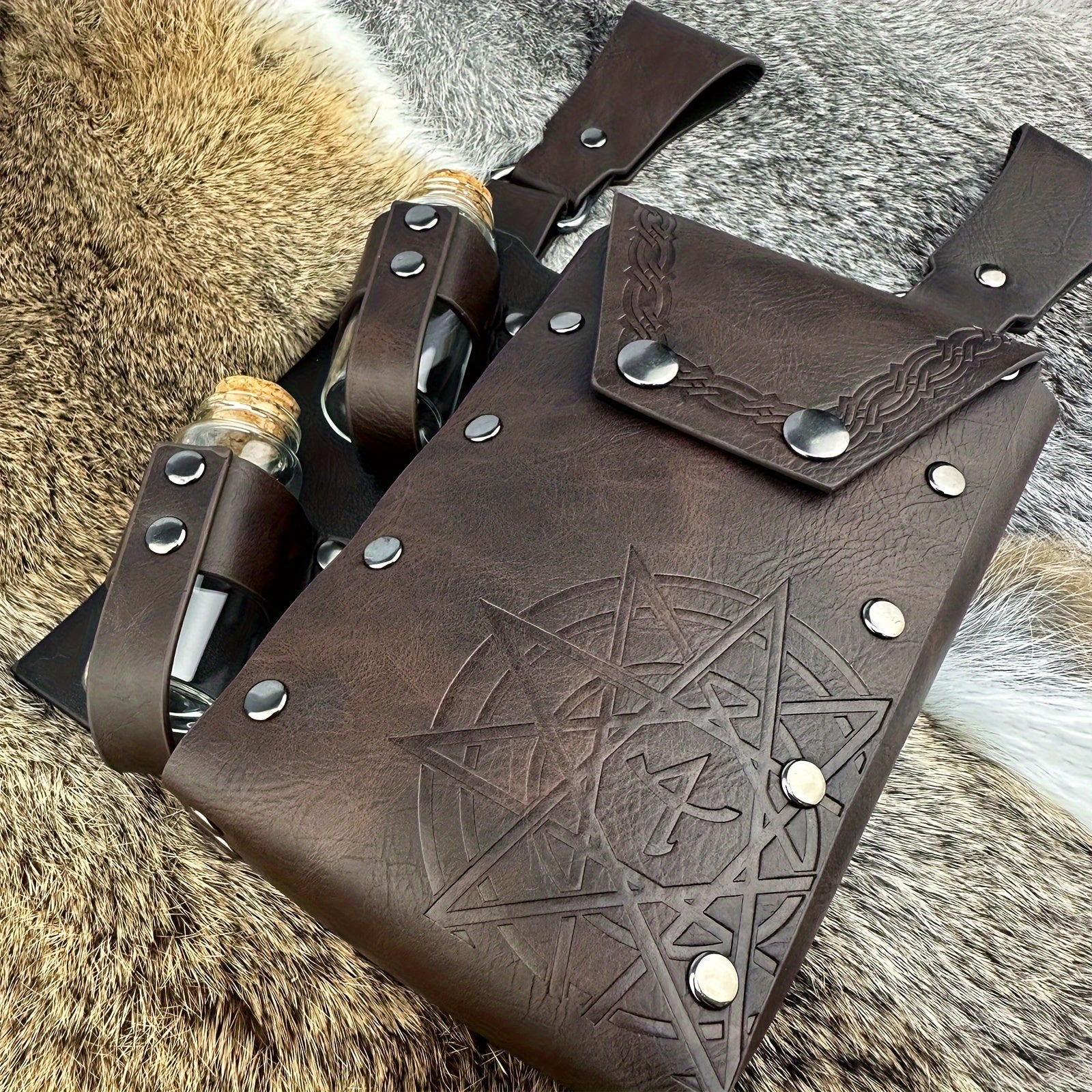 Medieval Double Flask Pouch Viking-Inspired Leather Cosplay LARP Accessory