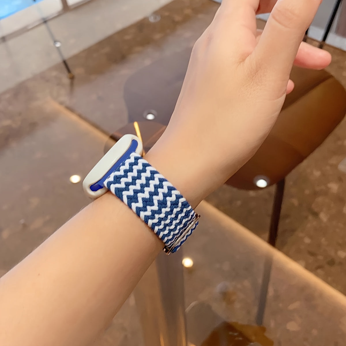 Набор из 2 модных эластичных тканевых ремешков для часов и мягкого силиконового защитного чехла для Apple Watch. Подходит для Apple Watch размером от 38 мм до 49 мм и серии Ultra до 1. Умные часы.