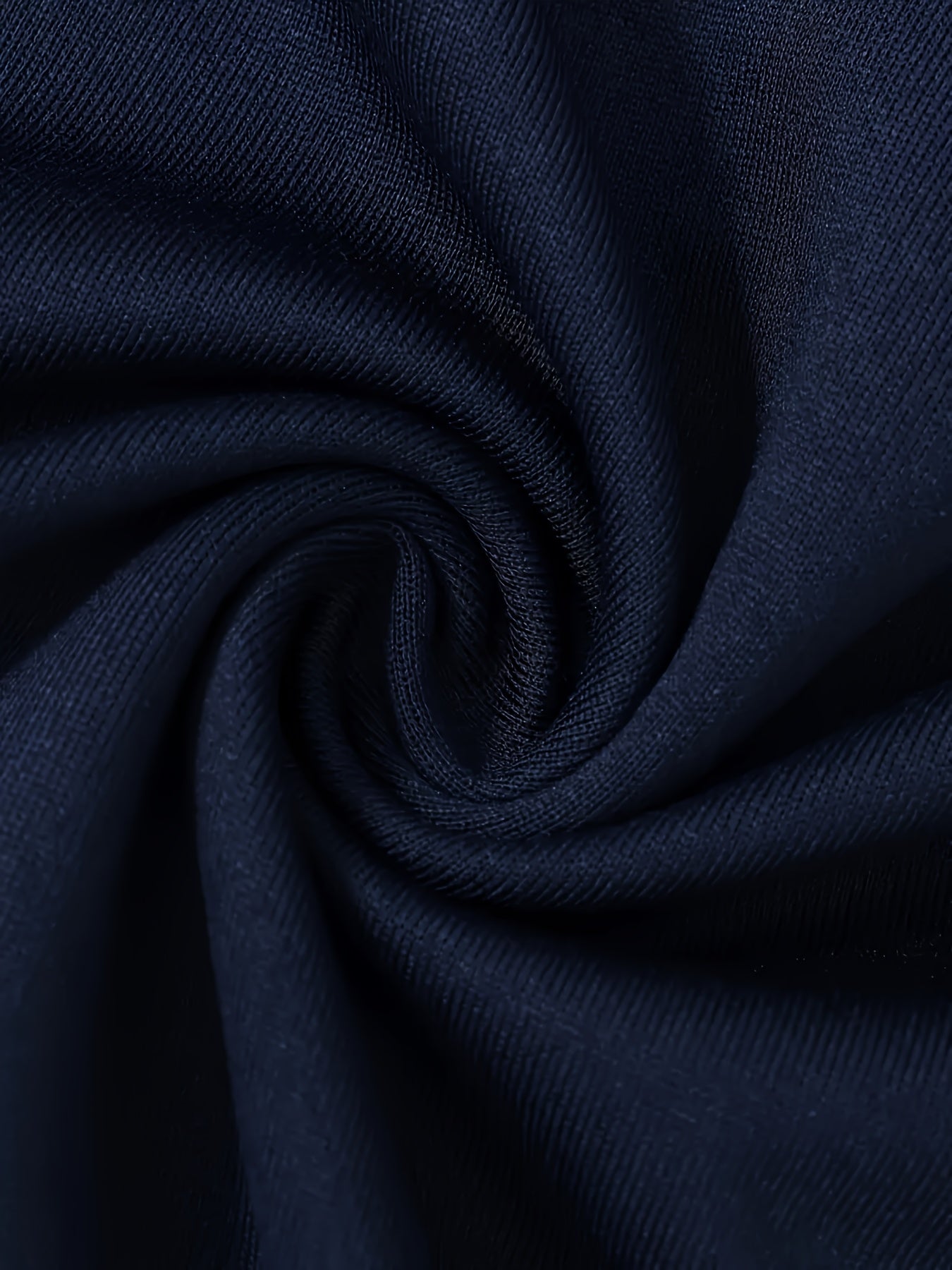 Erkaklar uchun tasodifiy krujka bo'yinli futbolka, Kaliforniya grafikasi, 3D raqamli bosma, polyester to'qima matodan tayyorlangan, ozgina cho'zilishi bilan odatiy moslik uchun. Har mavsumda kundalik va tasodifiy kiyim uchun mos.