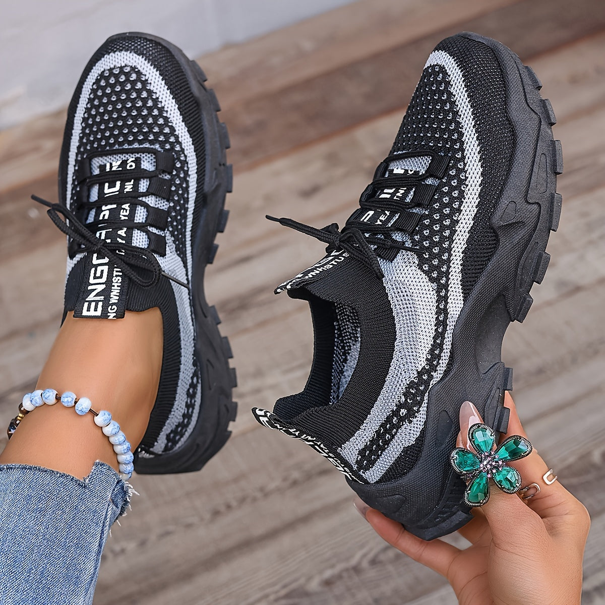 Women's Breathable Knit Low-Top Running Sneakers Lightweight Casual Shoes