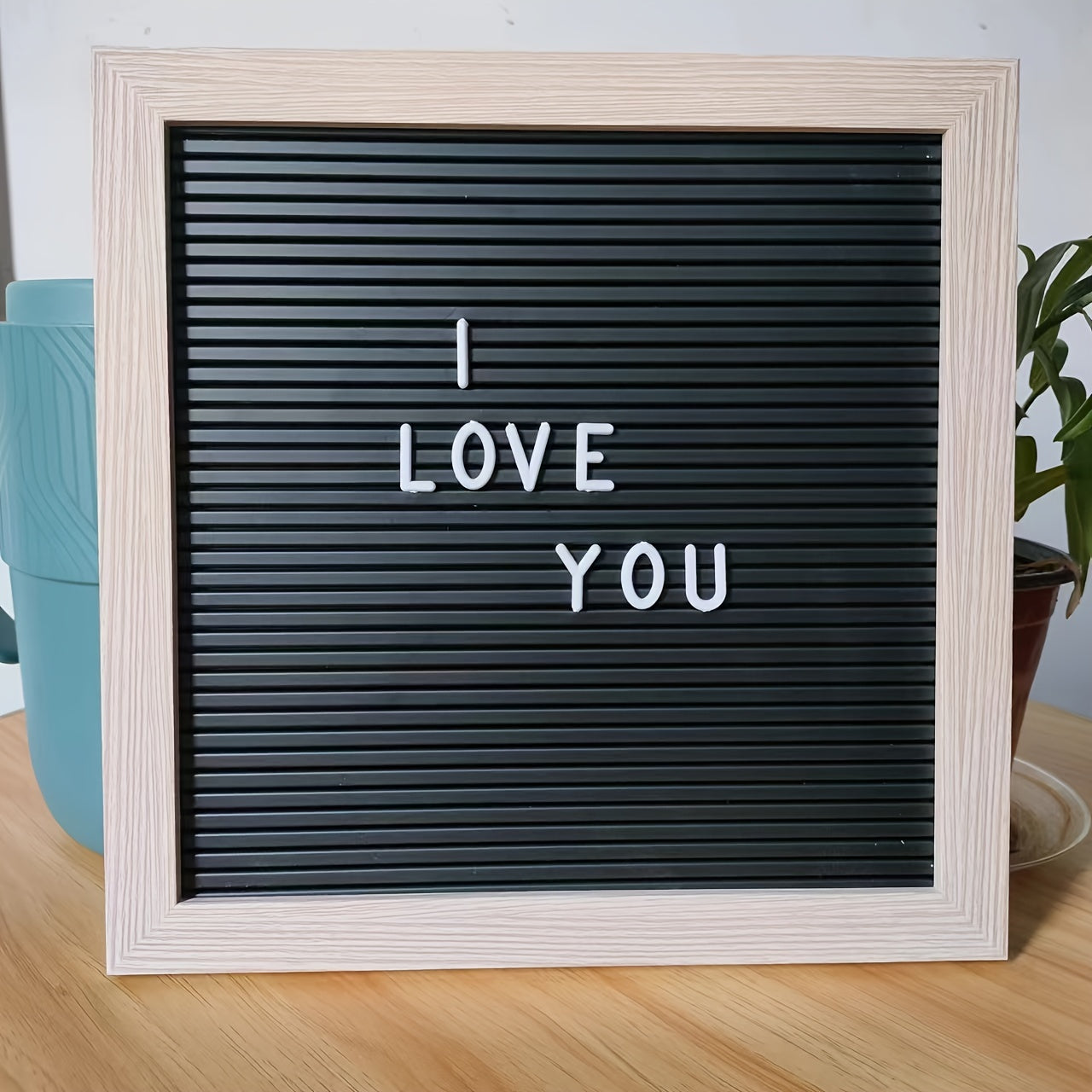 25.4x25.4 cm Message Board with 147 Reusable Letters Numbers Symbols