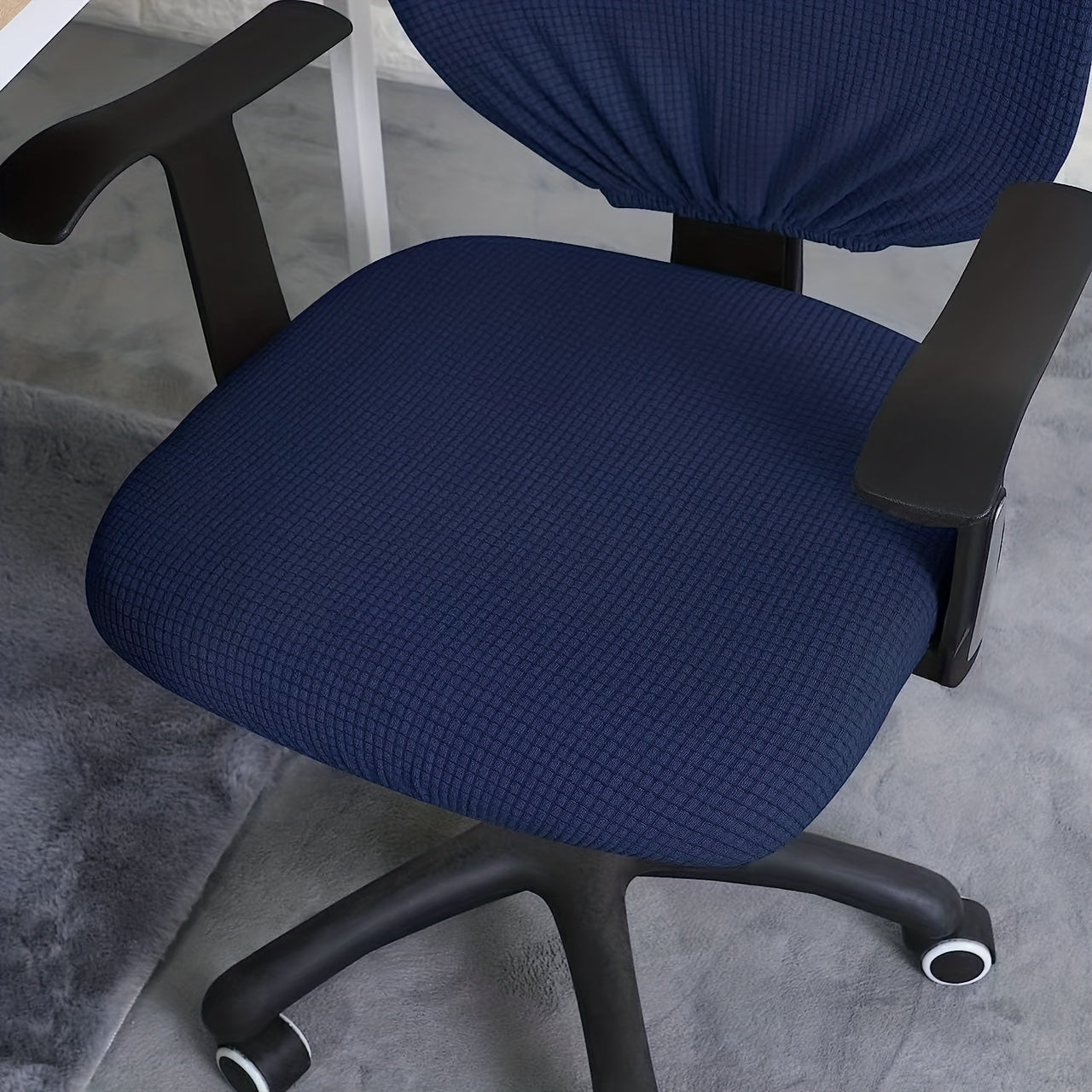 Комплект из 2 водонепроницаемых чехлов для стульев, изготовленных из растяжимого кукурузного велюра для защиты мебели и добавления стиля и комфорта в гостиной, офисе и домашнем декоре.