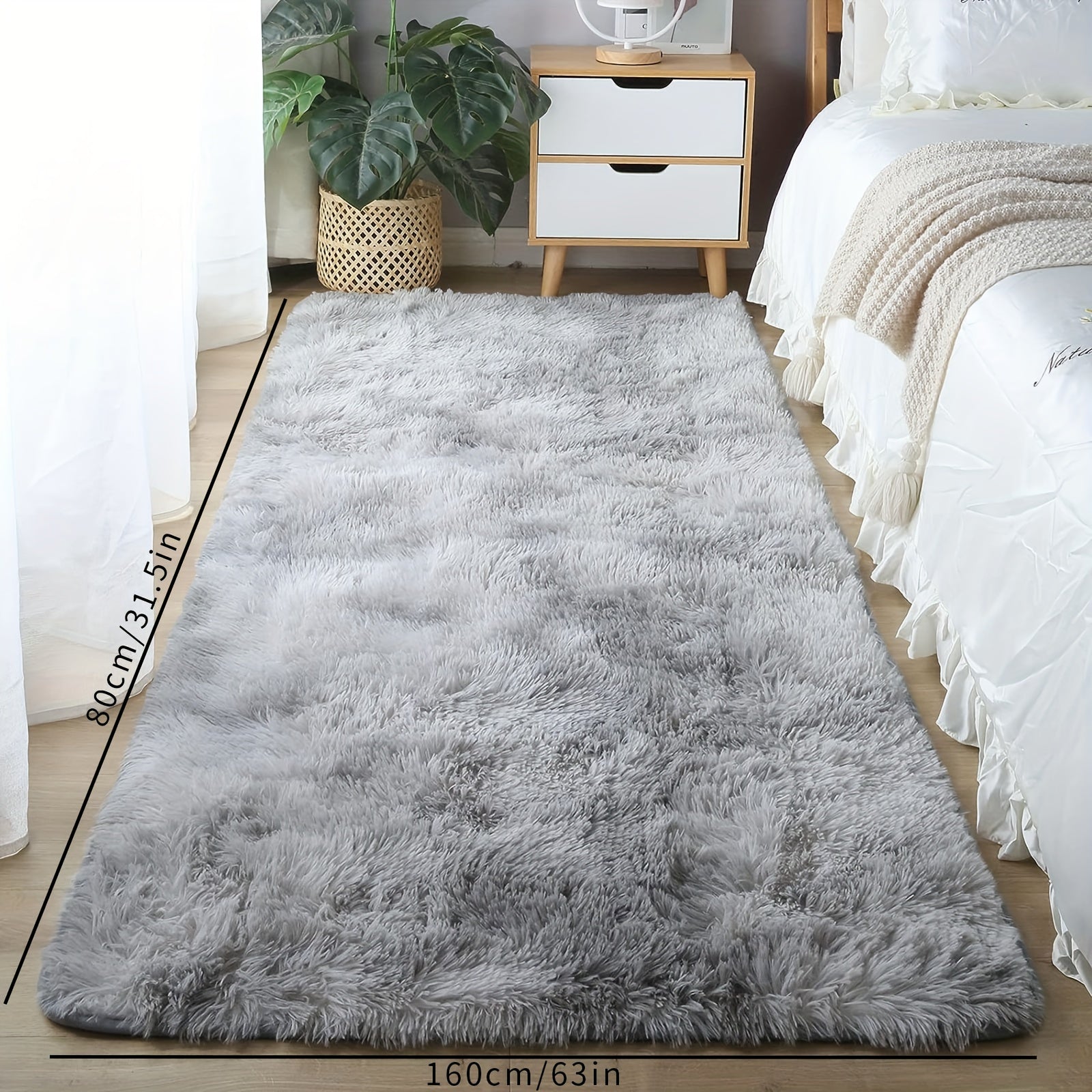 Plush Long-Hair Carpet for Bedroom or Living Room, Soft and Thick