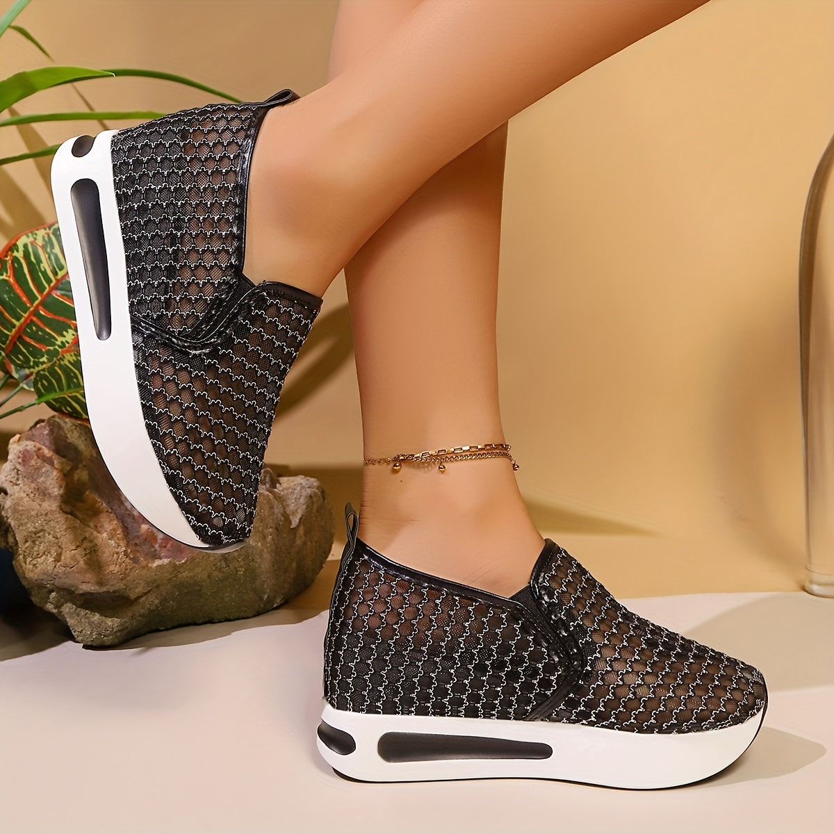 Women's Mesh Slip-On Sneakers Lightweight Breathable Casual Shoes
