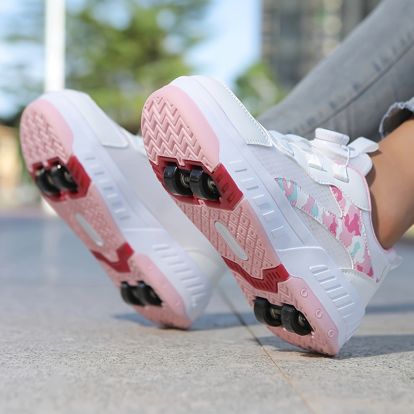 Qizlar uchun zamonaviy pastki rolikli skateboard poyabzallari, aylanuvchi tugma bilan, ichki/tashqi partiyalar uchun tortiladigan rolikli konkilar, yil davomida.