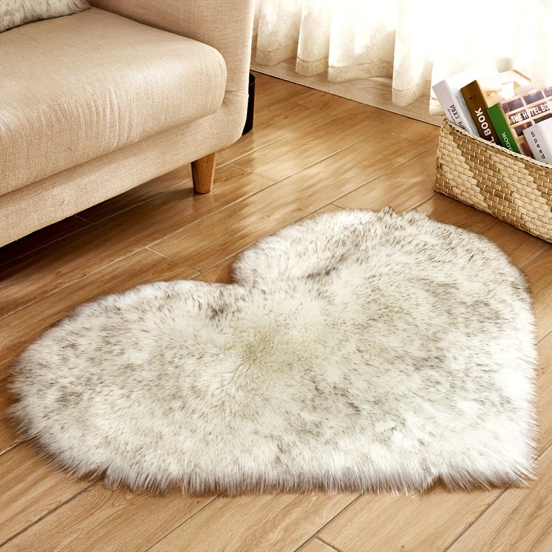Heart-Shaped Faux Fur Area Rug Soft Plush Non-Slip Cozy Mat for Bedroom or Living Room