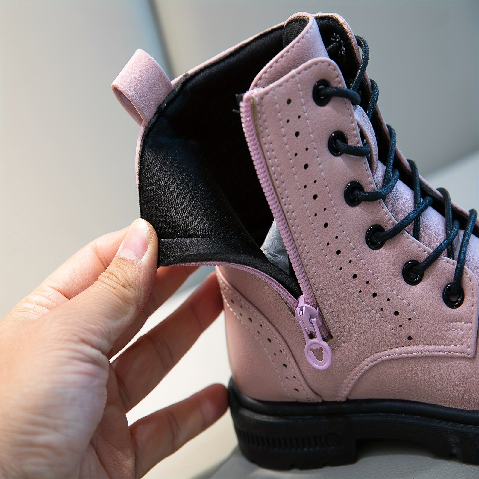 Kids' Mid-Calf Vintage-Style Boots for Boys and Girls Durable Lace-Up Outdoor Casual Pink Black