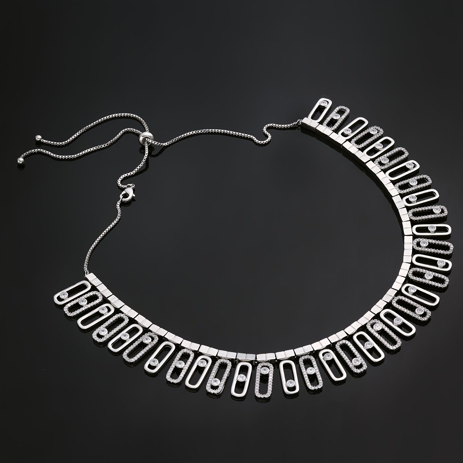 Элегантный свадебный ювелирный набор для женщин - медь с платиновым покрытием и мозаикой из циркония, включает в себя колье и серьги с CZ - идеально для особых случаев, таких как празднование Рамадана - регулируемый и универсальный для всех сезонов