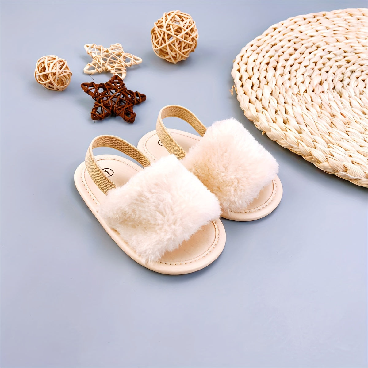 Летние пушистые сандалии для новорожденных 0-12 месяцев с мягкой нескользящей подошвой. Удобная и дышащая холщевая обувь для детей.