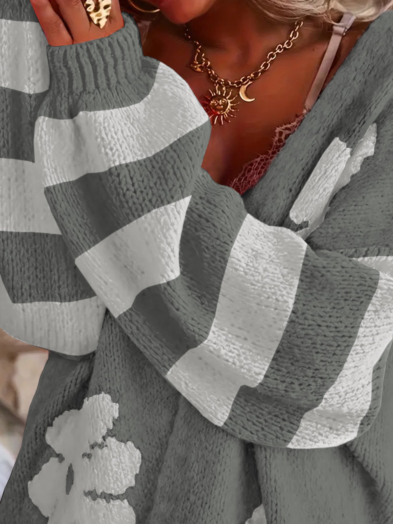 Plus Size Women's Floral V-Neck Cardigan Lightweight Knit Sweater for Fall Winter