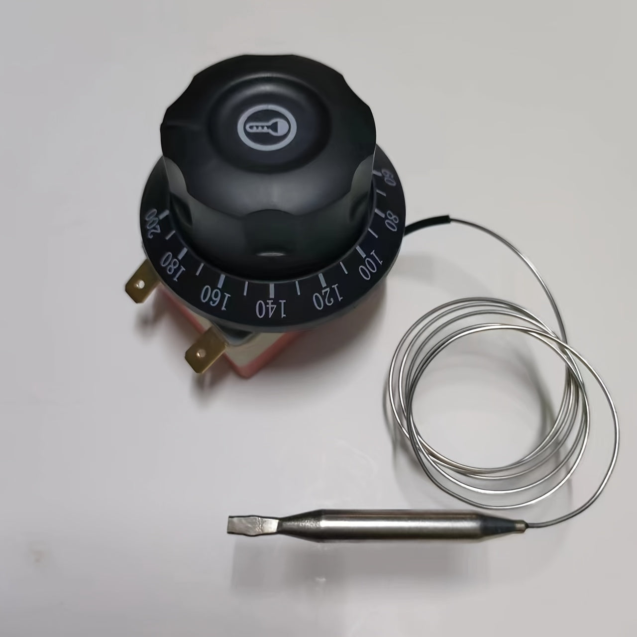 Elektr pechining termostati 2-pinli, metall sensor shnuri va plastmassa knopkali, bardoshli, qayta ishlatiladigan haroratni boshqarish