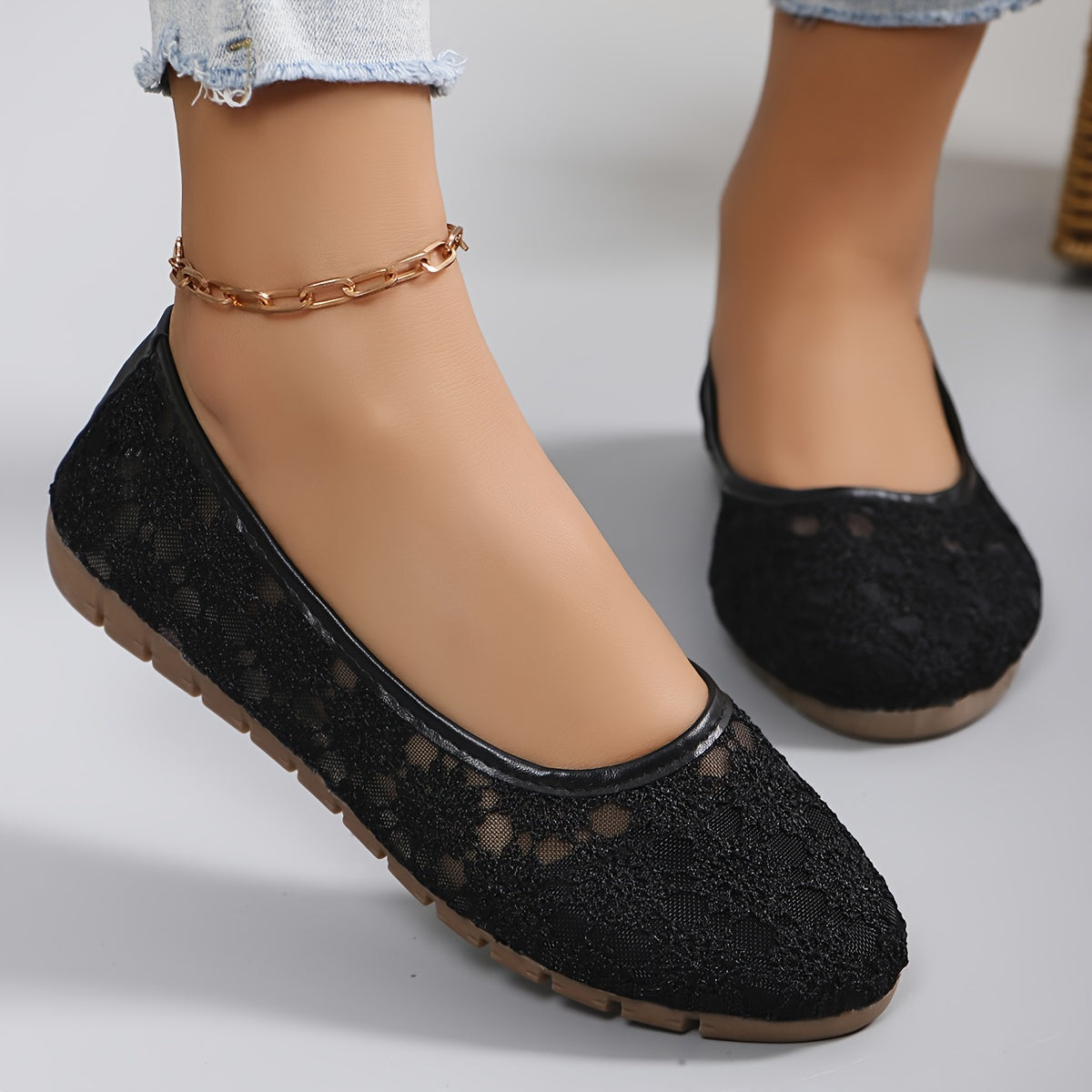 Women's Floral Lace Ballet Flats Breathable Slip-On All-Season Fabric Shoes
