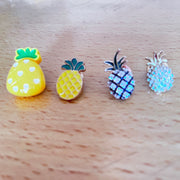 Cute Cartoon Pineapple Brooch Alloy Acrylic Plant Shape Jewelry for Women 3.05cm