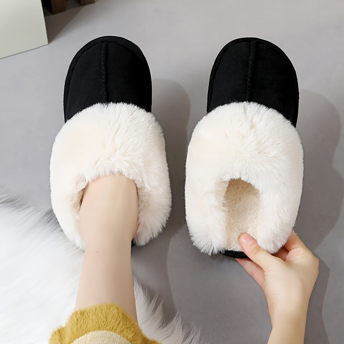 Ayollar uchun issiq plush shlyapka bilan yumshoq tagli ichki mo'ynali poyabzal