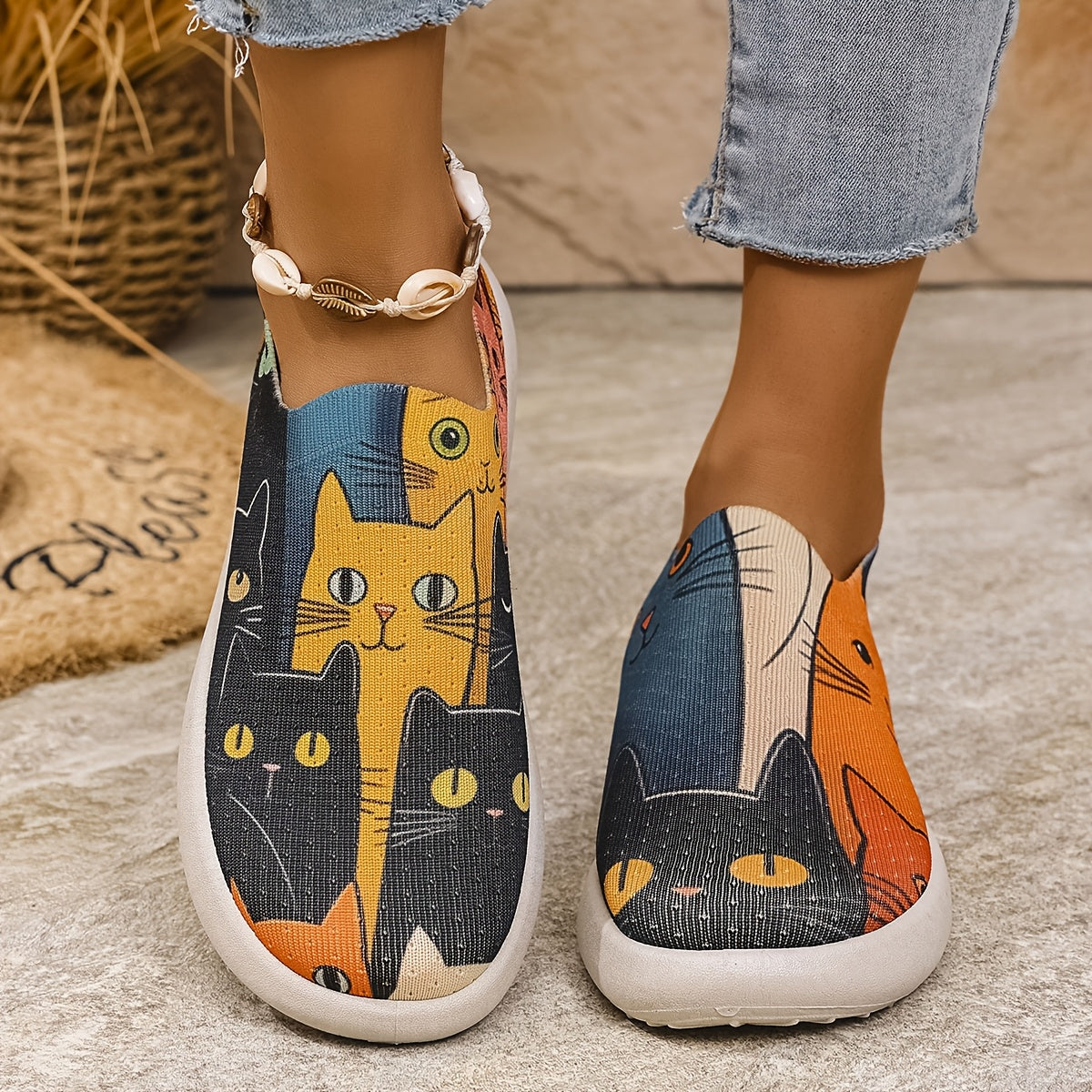 Women's Cat Print Slip-On Sneakers Breathable Mesh Lightweight Casual Shoes
