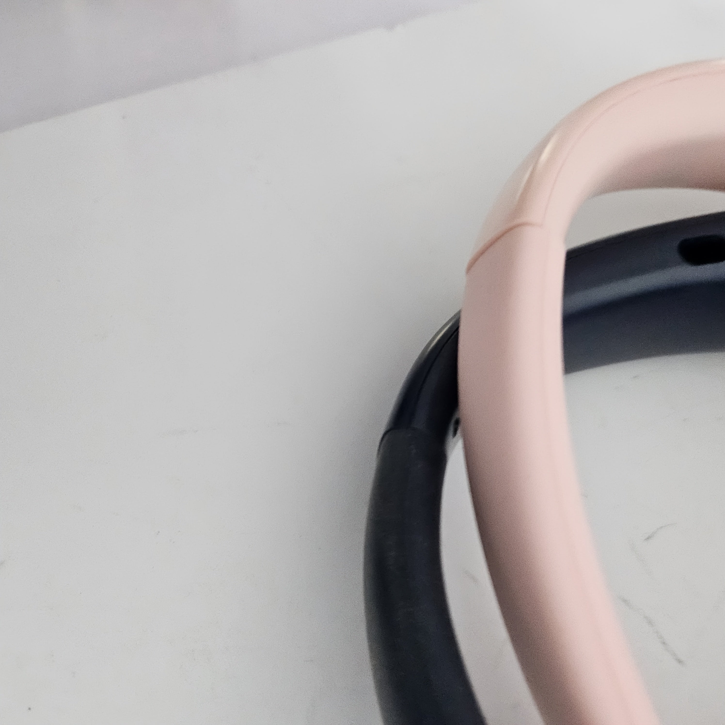 Ventilador portátil de cuello con ángulo ajustable y 5 velocidades, ventilador personal recargable por USB para uso en interiores y exteriores