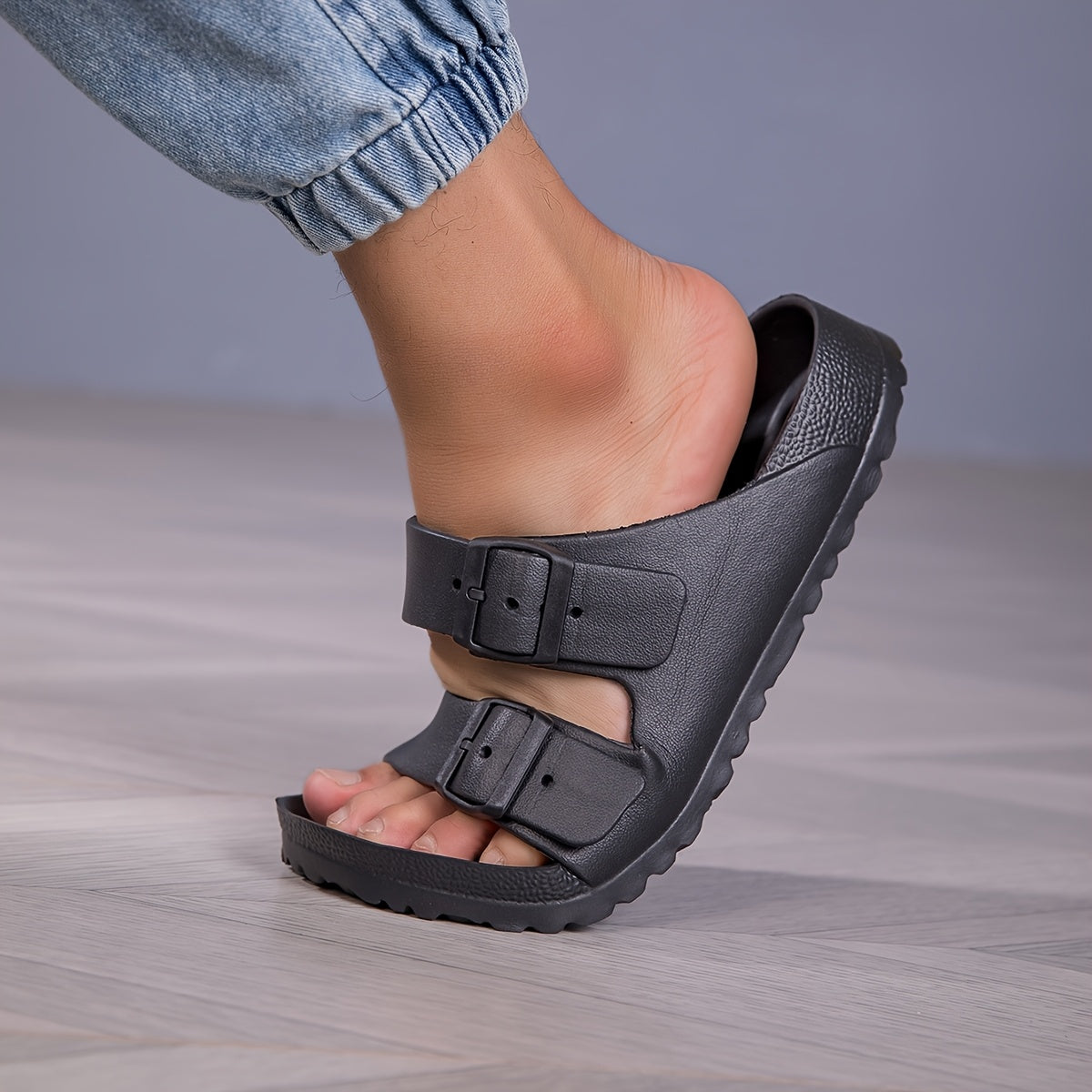 Ayollar uchun sozlanadigan tokchali tashqi flip-floplar, kundalik ichki va plyaj flip-floplari