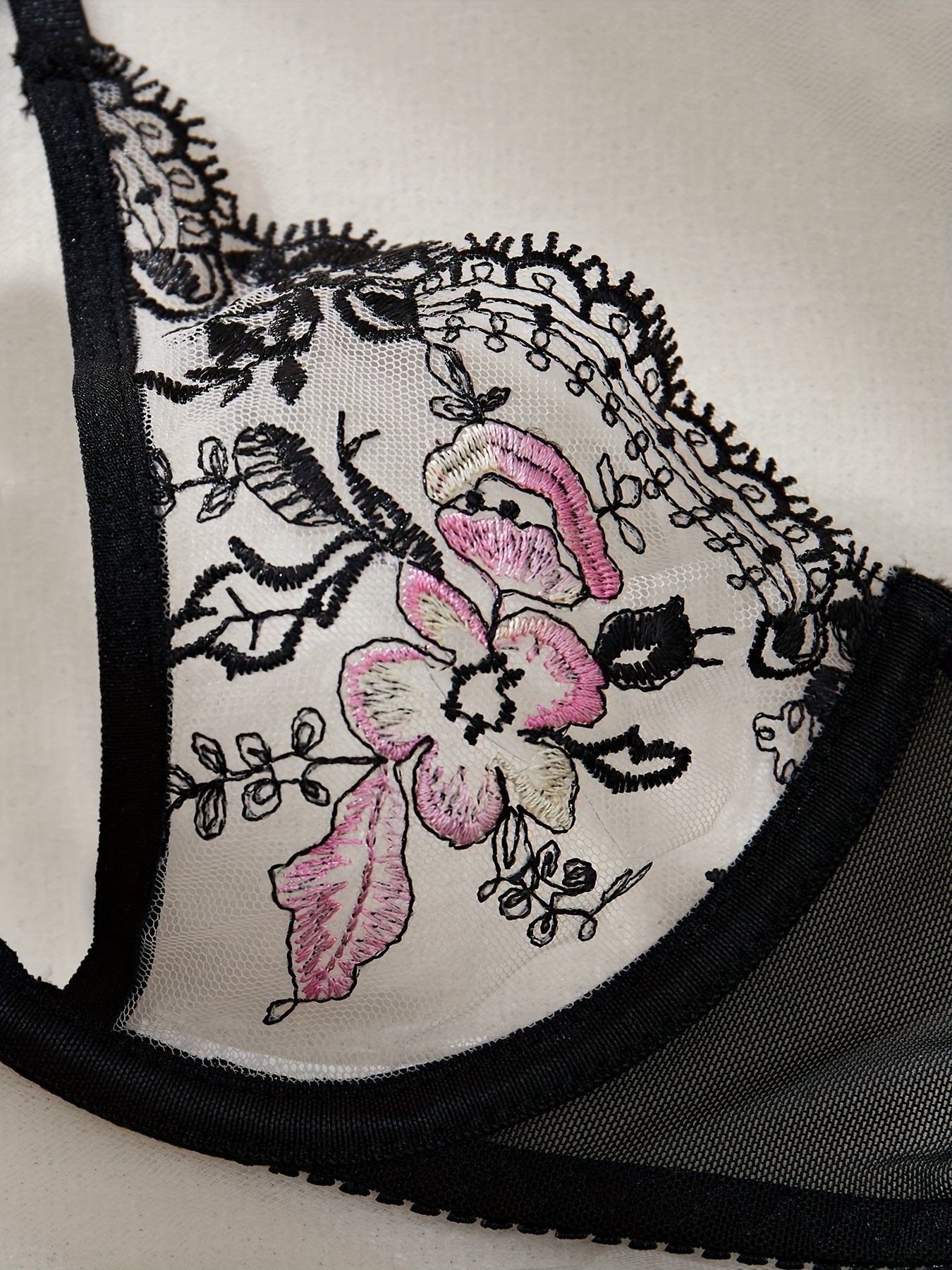 Lingerie Set with Embroidered Lace for Women, Soft, Comfortable, Elegant