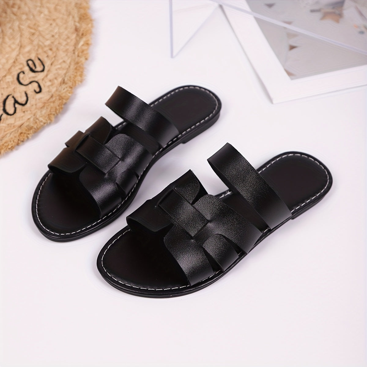 Ayollar uchun keng model ochiq barmoqli tekis sandalki, nafas oladigan strapli yozgi plyaj uchun